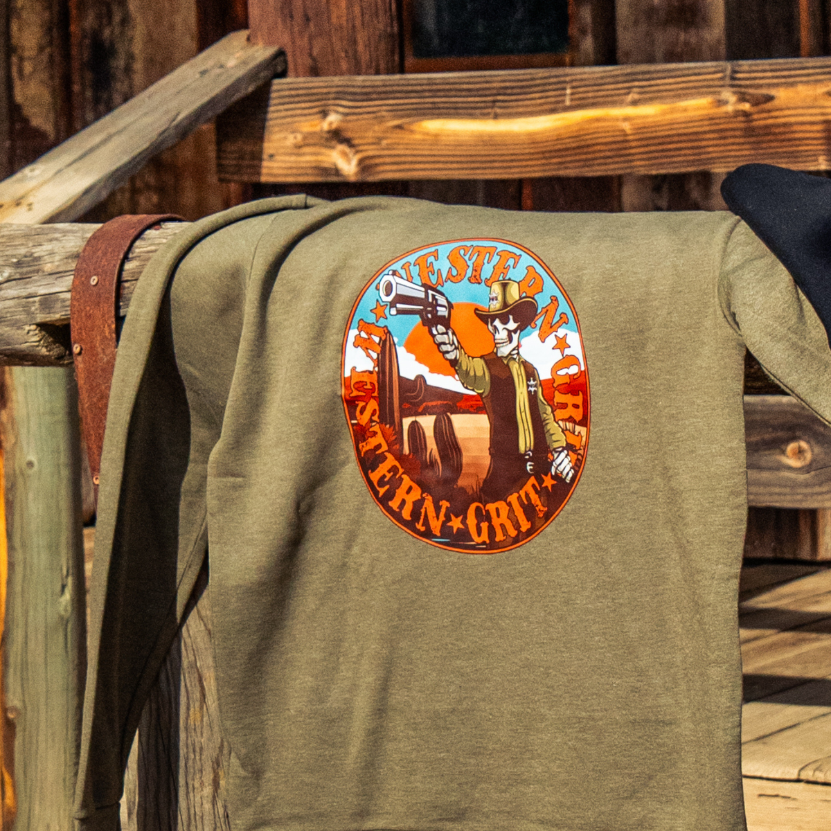 Western Grit Gun Slinger Hoodie – Unisex Rugged Western Streetwear